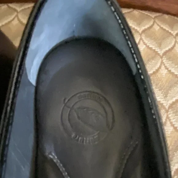 NURTURE Black Patent and Copper Ballet Flats - Picture 6 of 10